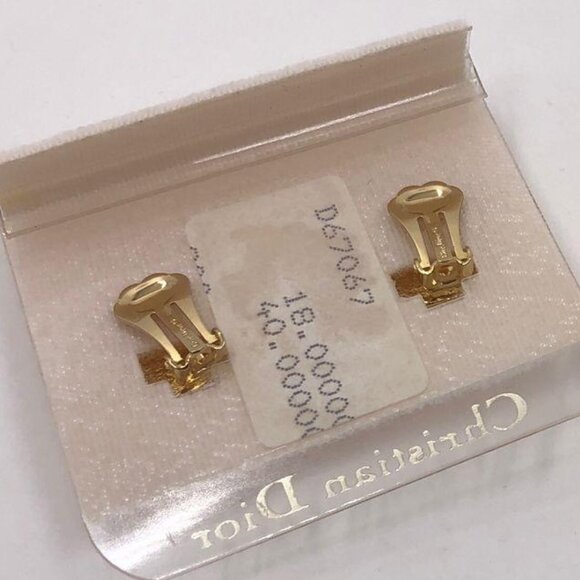 RARE!!  Christian Dior Vintage Fashion Gold-Tone Square Clip On Earrings - Picture 4 of 6
